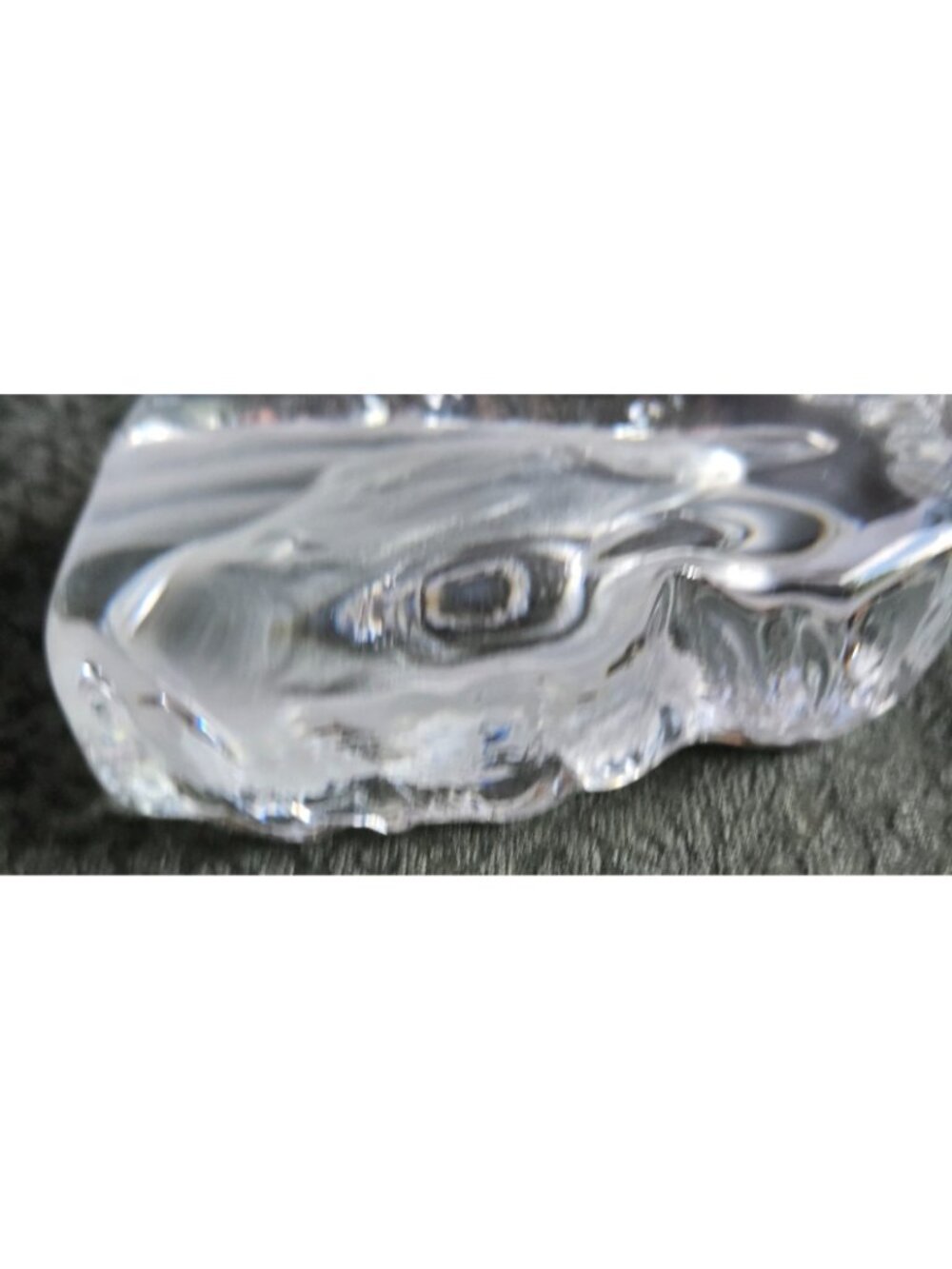 Heavy Crystal Glass Intaglio Horse Head Paperweight 4 inches Tall - Picture 7 of 9